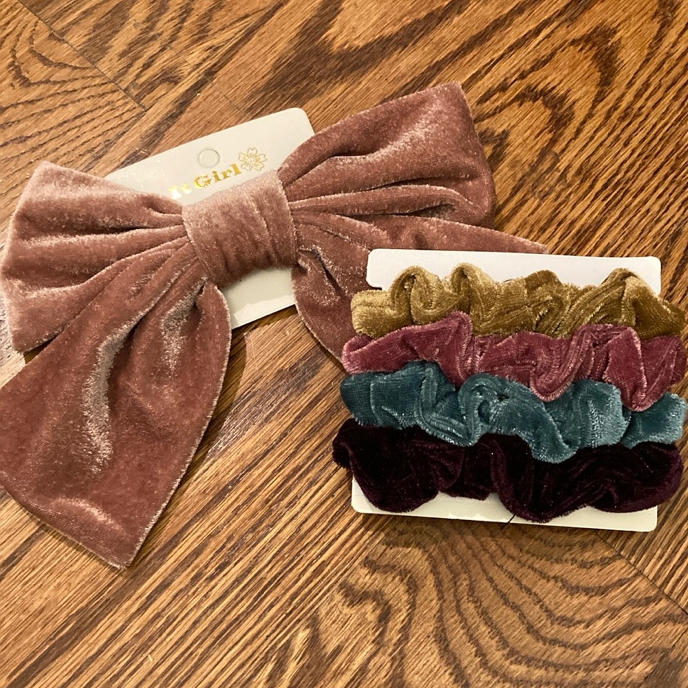 Velvet Bow + Scrunchie Set